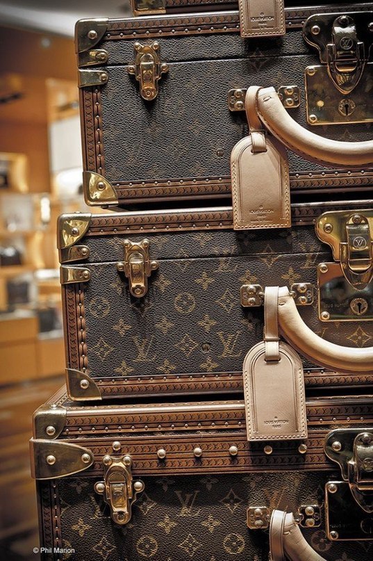 Luis Vuitton - 7
