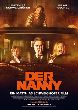 Нянька (2015).Жанр: КомедияУ молодого предпринимателя Клеменса Клина нет времени на своих детей и ...
