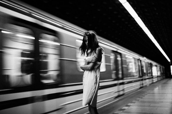 Всё ломается: чувства, люди, утюг... Особенно утюг меня расстроил. Вот, уж от него никак не ожидала!
