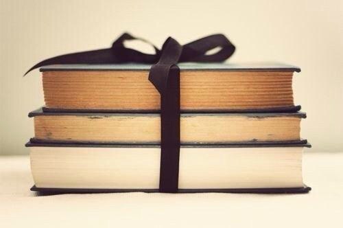 10 книг от депрессии! 1. Братья Стругацкие - Понедельник начинается в субботу В очередной том ...