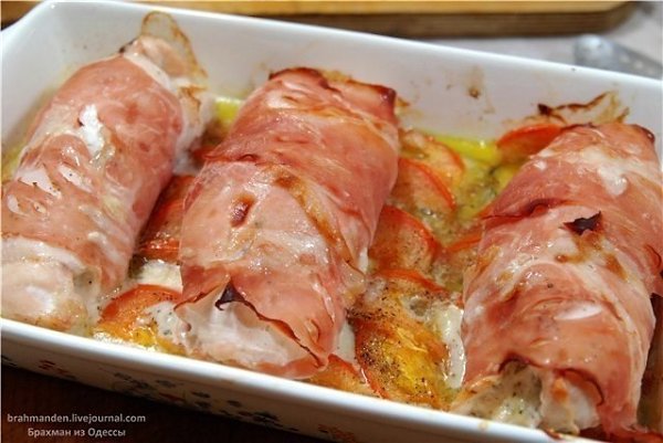Куриный рулет.В этот раз продукты были следущие:- куриная грудка - 3шт- цукини- кабачек- помидоры- ... - 5