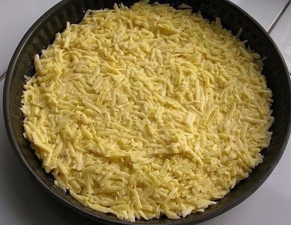ОБАЛДЕННАЯ ЗАПЕКАНКА ИЗ ТЕРТОГО КАРТОФЕЛЯ.Ингредиенты: 6 средних картофелин 2 яйца 2 зубчика чеснока ... - 3