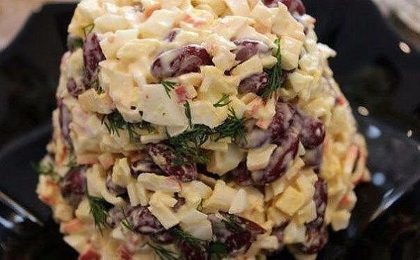 Быстрый салат с фасолью и крабовыми палочками.на 100грамм - 102.28 ккал, Б/Ж/У - ...