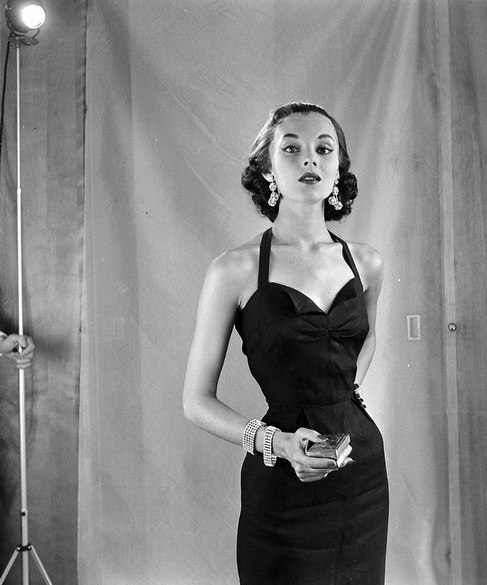  , 1952 .