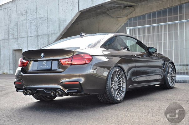 BMW M4 (F82)   Pyrite Brown Metallic  M Performance Individual - 8