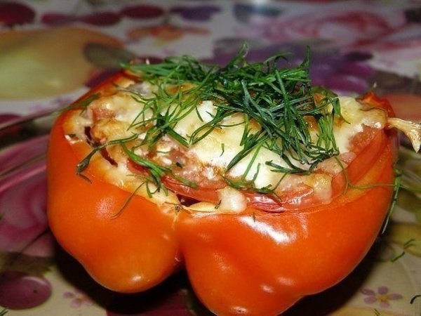 Фаршируем овощи.1. Перцы фаршированныеИнгредиенты:-4 порции:-2 крупных болгарских перчика,-грамм ...