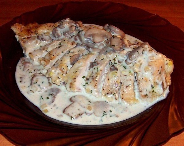 Куриные грудки в сметане,вкуснятина :).- 100г/86 ккал - Картофель 7 штукКуриная грудка 3 ...