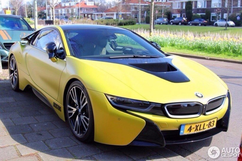 i8