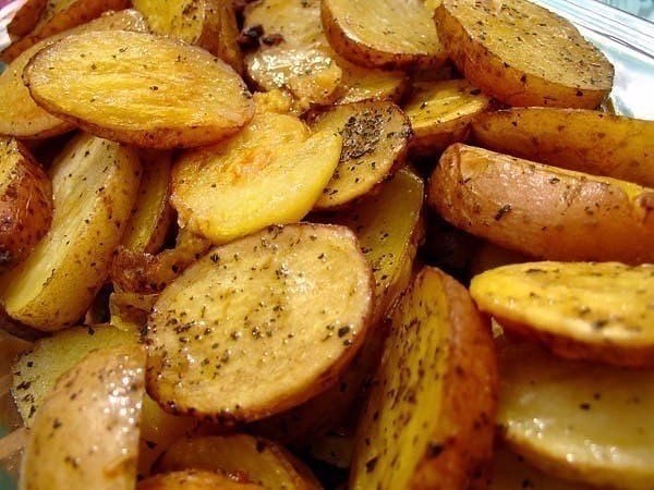 10 вкусных рецептов из картофеля.1). Картофель ДофинэИнгредиенты: 9 шт. картофеля, средних, ... - 4
