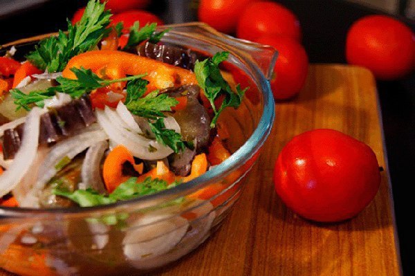 ЗАКУСКА ИЗ СИНЕНЬКИХ.Обалденнейшая закуска из синеньких