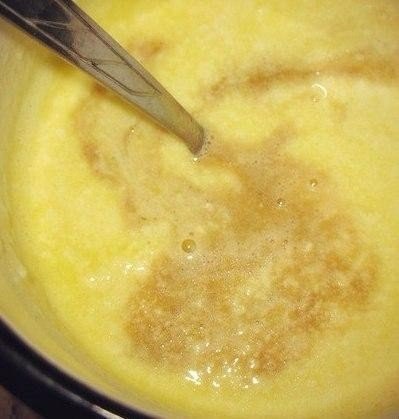 Мясо под сырным соусом.Ингредиенты:Говядина — 1 кгСыр твердый (твердый) — 200 гСливки — 150 млСоевый ... - 5