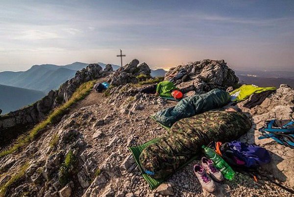 Парень каждый день уходит в горы на ночлег.Саймон Трнка (Simon Trnka) — 27-летний парень из ... - 8