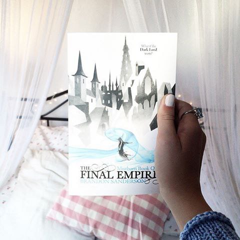10 книг, от которых становишься добрее.Есть книги тяжелые и темные, а есть такие, которые словно ...