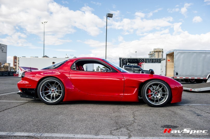 Mazda RX-7.