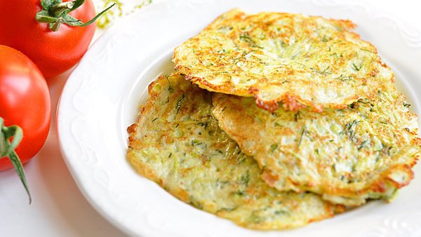 Кабачковые оладьи с сыром.Рецепт оладий из кабачков с сыром – вкусное, легкое, но питательное блюдо ...