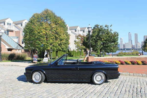 BMW E30 Convertible. - 3