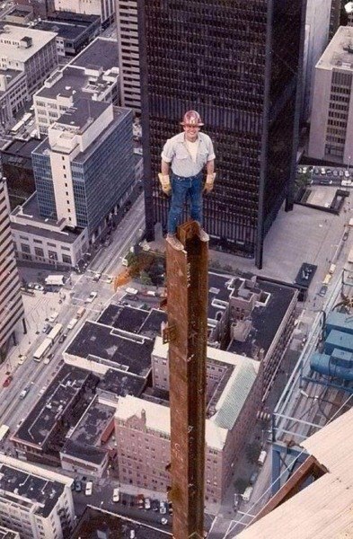      Columbia Center, 1980 .