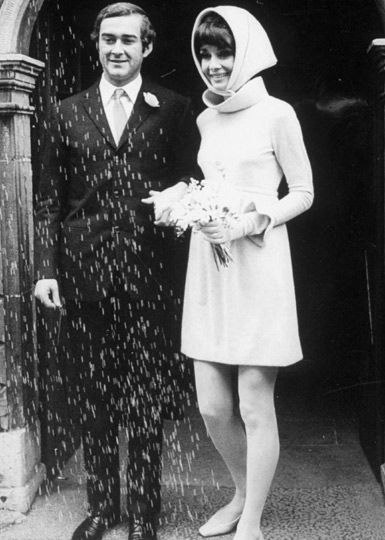         Givenchy    . , 18.01.1969. - 4