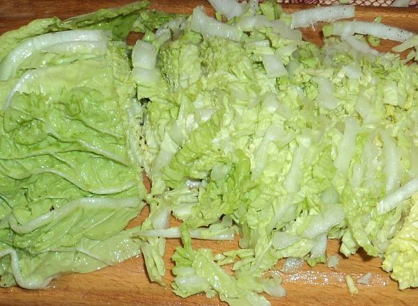 Салат с пекинской капустой и крабовыми палочками. Пекинскую капусту я открыла для себя совсем ... - 5