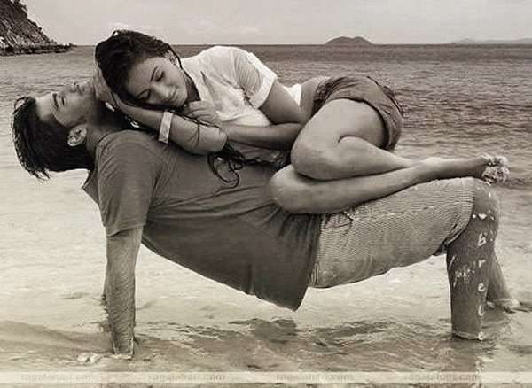 если твоя девушка ревнует и каждый день еб*т тебе мозги, цени её, идиот, она тебя любит и без тебя ...