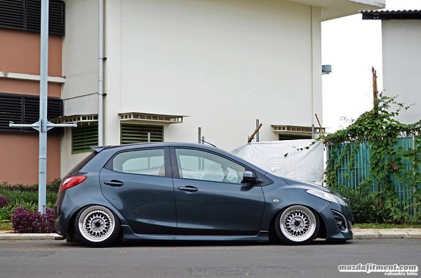 Mazda 2. - 3