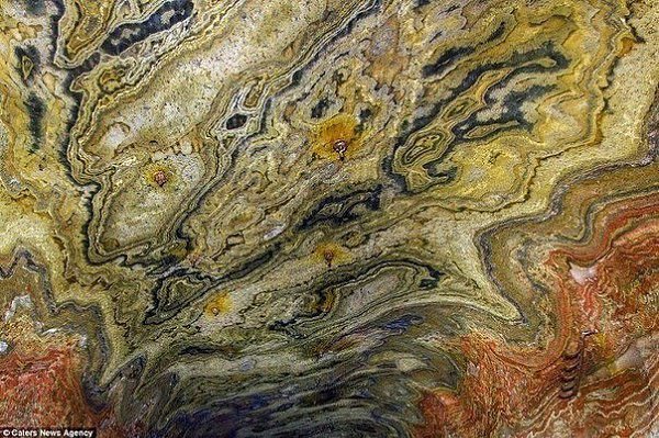 Разноцветная соляная шахта, Верхнекамское месторождение калийных солей, Пермский край. Миллионы лет ...