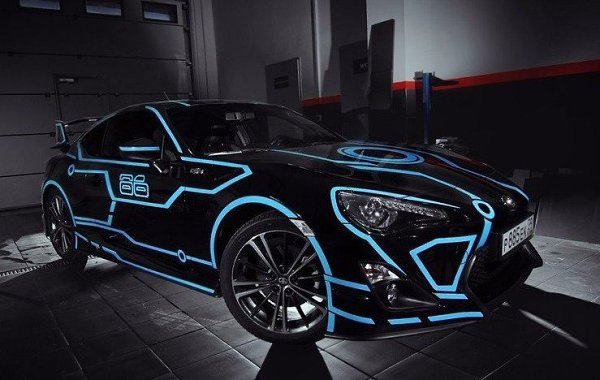 Toyota GT86   TRON ( )