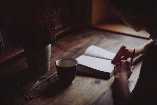 Стань лучше! Читайте книги. Это концентрированный источник мудрости. Чем больше книг вы читаете, тем ...