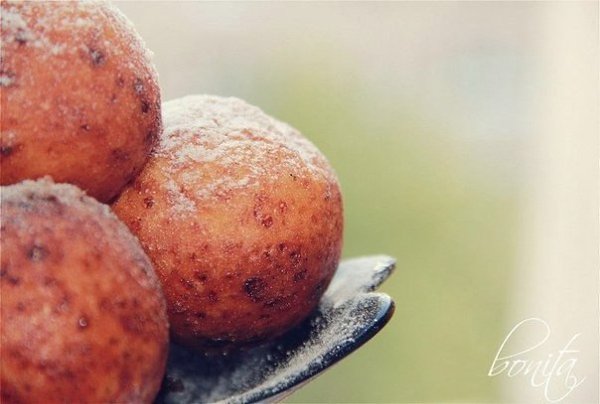 Творожные пончики.Вам потребуется:500 гр творога;1.5ст. муки;1ст. сахара;3 яйца;1п ванильного ... - 5
