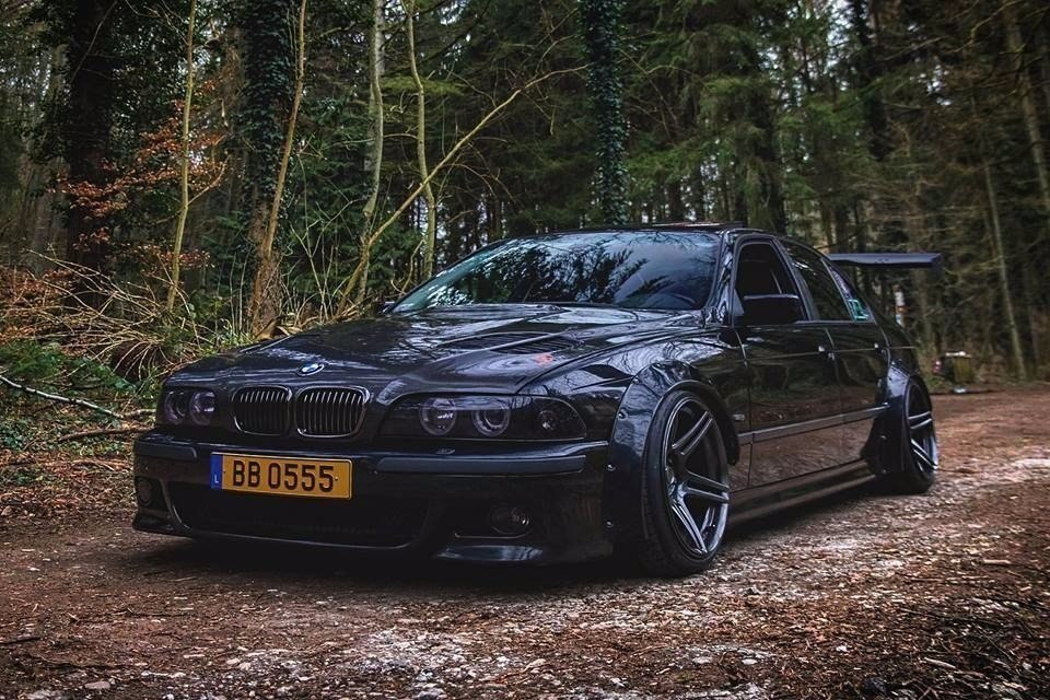 BMW 5-Series (E39)