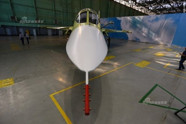 В Новосибирске состоялась выкатка сотого самолёта Су-34. Церемония на Новосибирском авиазаводе ... - 4