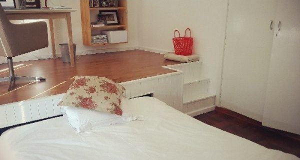 Увеличиваем полезное пространство спальни своими руками - 8