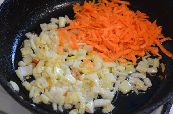 Куриное филе в сметанно-горчичном соусе. Есть огромное количество рецептов приготовления куриного ... - 4