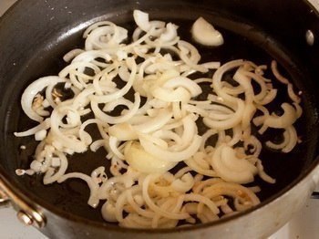 Пеппероната с курицей. Вам потребуется: - филе куриной грудки - 500 г - мука - 1 ст. л. - соль и ... - 3