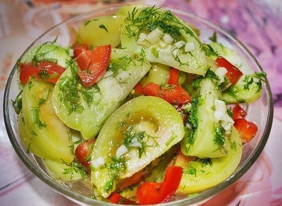 Маринованные зеленые помидоры. Как замариновать зеленые помидоры.. Осенью на рынке можно увидеть в ...