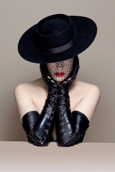 Dita Von Teese Debute Glove Collection - 6