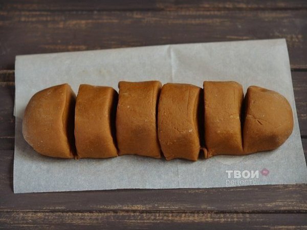 Вкусный и многим полюбившийся торт "Рыжик" Ингредиенты: - Мука 500-550 г - Сахар 200 г - ... - 2