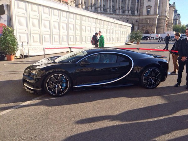 : Bugatti Chiron.,  - 2