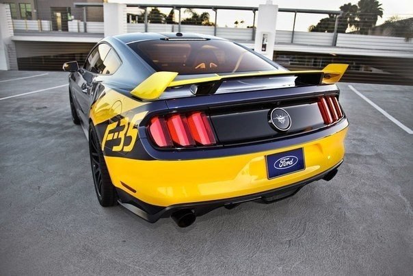 2015 Ford Mustang F-35 Lightning II Edition - 3