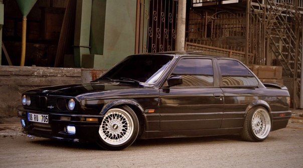 BMW 3 Series E30