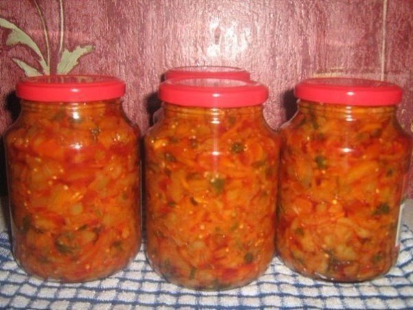 КУБАНСКИЙ САЛАТ. Представляю очень вкусный салат с баклажанами на зиму. Для приготовления салата ...