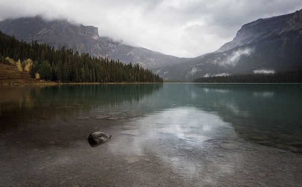 ����� ���������� (Emerald lake) � ��������� ��������� �����. ������������ �� ������� �����: ... - 4