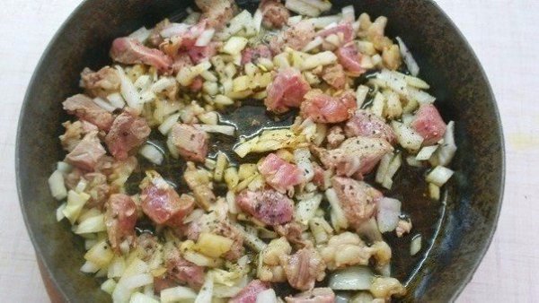 Мясная подлива - соус для вторых блюд. .Ингредиенты: мясо (говядина) – 200 граммов; лук — 1 головка ... - 3