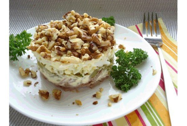 Удивительно вкусный салат "Принц" Ингредиенты: - 500 г говядины - 4 яйцa вареных - 6 ... - 6