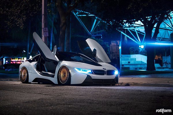 BMW i8