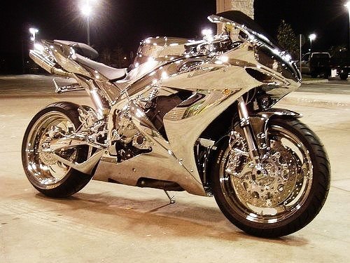 Yamaha R1 Chrome