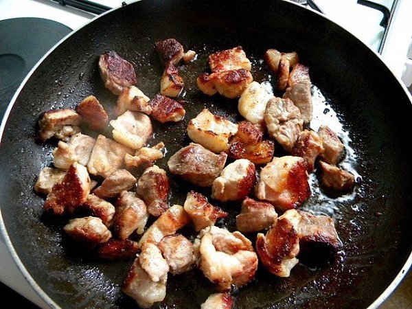 ОДЖАХУРИ - КАРТОФЕЛЬ С МЯСОМ ПО-ГРУЗИНСКИ.ИНГРЕДИЕНТЫ: мясо лук перец специи ... - 4