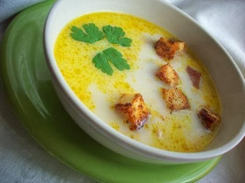 Вкусный супчик из плавленных сырков. Вам потребуется: плавленные сырки 2 шт. копченый окорочек 1 шт. ...