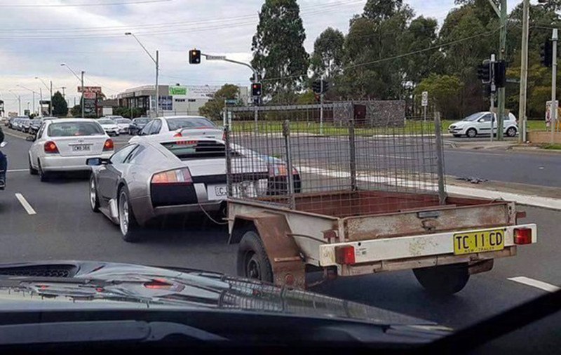      ,    Lamborghini...