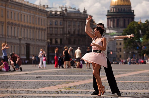Участвуй в конкурсе #танцуйПетербург и попади на VK Fest бесплатно.Узнай подробности конкурса в ...